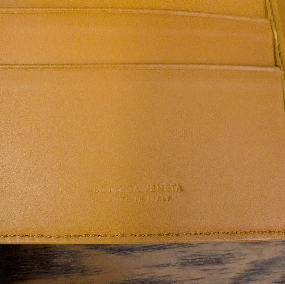 BOTTEGA VENETA Intrecciato Leather Wallet - Picture 4 of 8